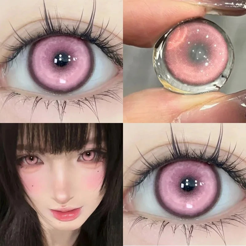 Lentes de Contacto Koi Pink rosa con borde violeta, vistos de cerca en el ojo y puestos en una modelo